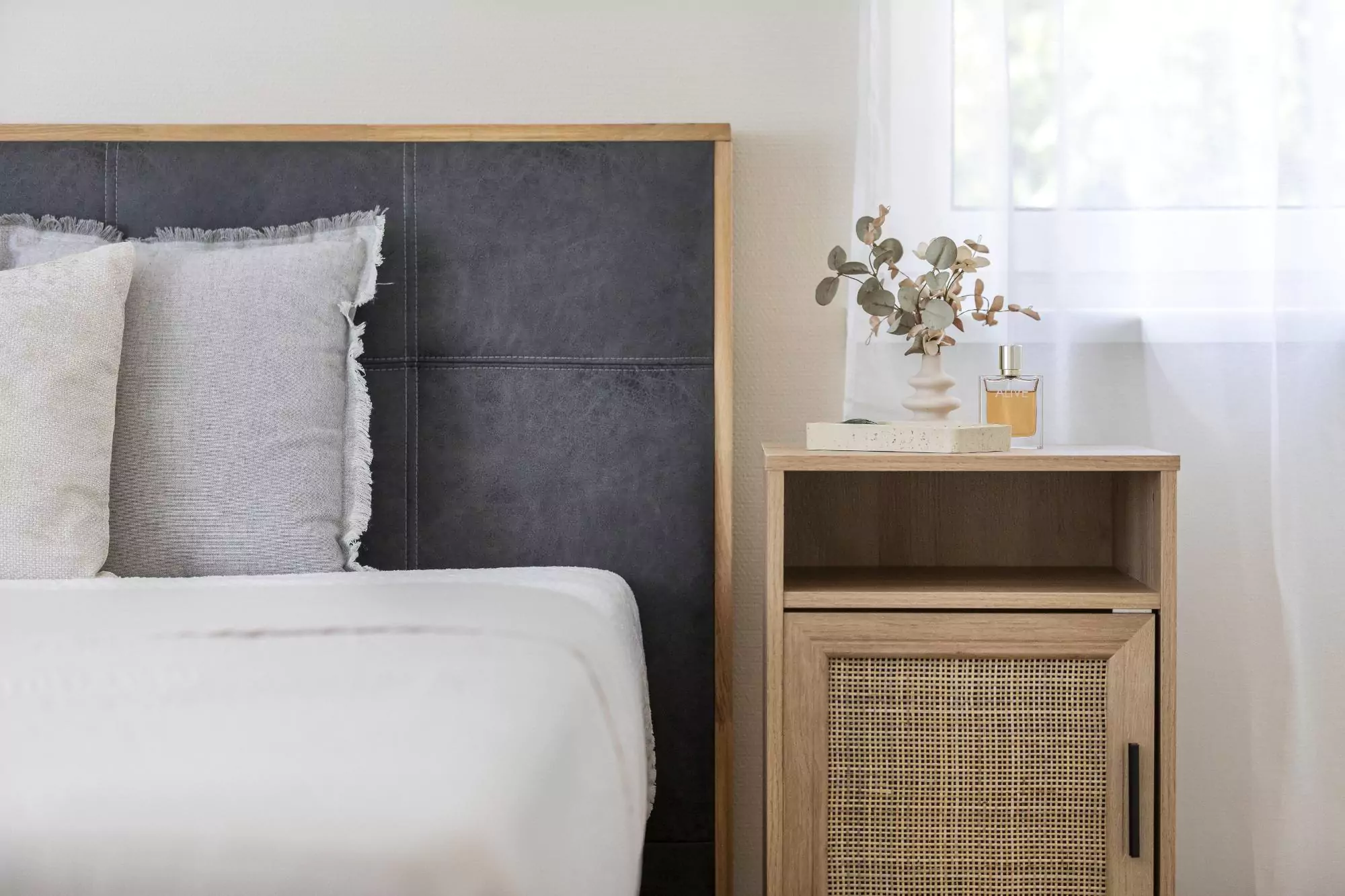 hálószoba részlet dekoráció home staging után